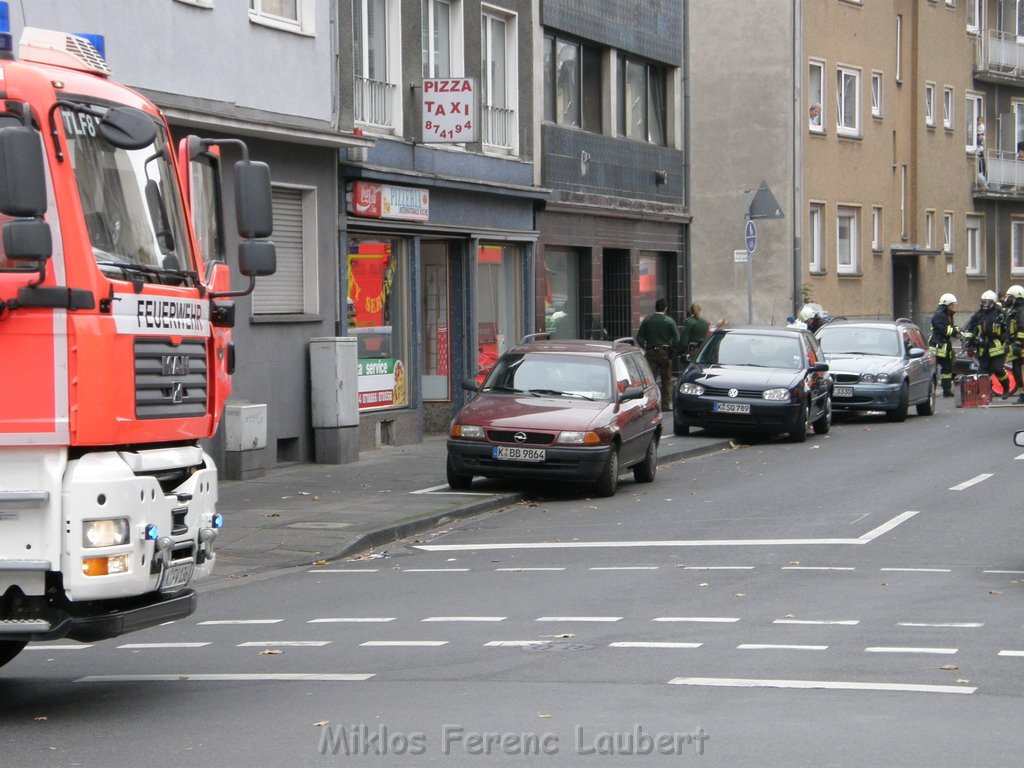 Zum 3 mal gleiche Einsatzstelle Koeln Vingst Homarstr   P02.JPG